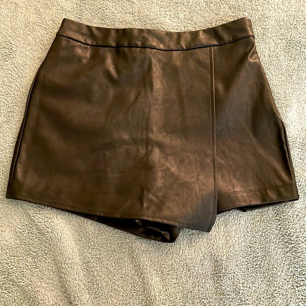 Faux leather skirt/shorts